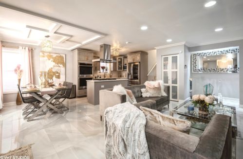 9438 Prairie Ave, Chicago IL  60619-7220 exterior