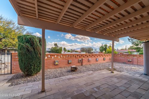 533 Abrego Dr, Green Valley AZ 85614-3639 exterior