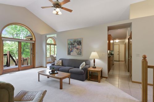 4429 Dorchester Dr, Saint Paul MN 55129-9570 exterior