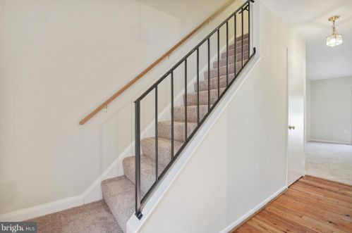 7869 Briardale Ter, Rockville, MD 20855-2072