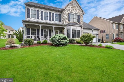 2471 Raleigh Rd, Hummelstown PA 17036-7078 exterior