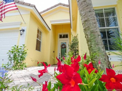 9780 Lindale Trace Blvd, Fort Pierce FL  34987-2411 exterior