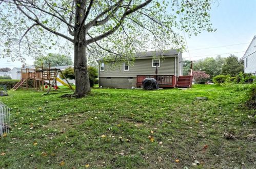 73 Ida Ave, Derby CT 06418-2322 exterior