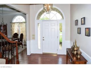 8542 Windsor Way, Cleveland OH  44147-1790 exterior