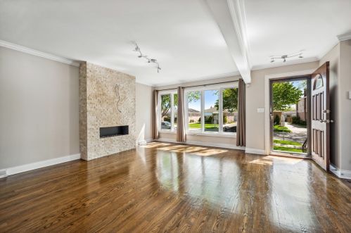 4712 Sayre Ave, Chicago, IL 60706-3930