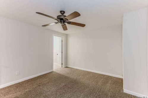 915 Church St, Bohemia NY 11716-5007 exterior