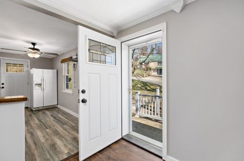 215 Auburn St, Pittsburgh, PA 15206-3209