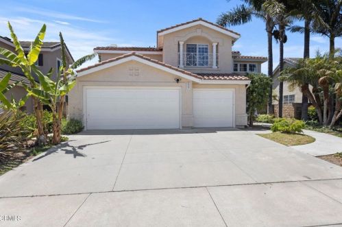 2341 Diamond Head Way, Oxnard CA  93036-7763 exterior