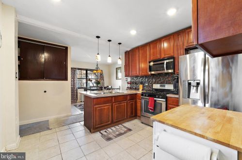 615 Magee, Philadelphia PA 19111-4715 exterior