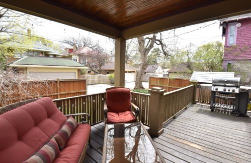 1800 51, Milwaukee WI 53208-1742 exterior