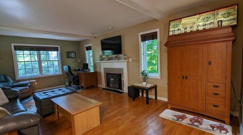 640 Baldwin Ave, Meriden CT 06450-3434 exterior