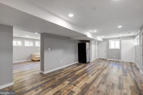 11404 Fairoak Dr, Silver Spring MD  20902-3137 exterior