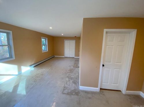 16 Daria Dr, Poughkeepsie NY 12603-5430 exterior