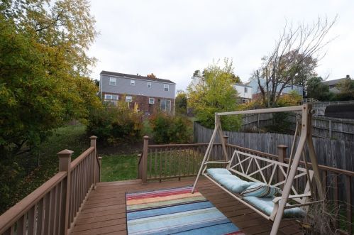 1421 Hillsboro St, Pittsburgh PA 15204-2330 exterior