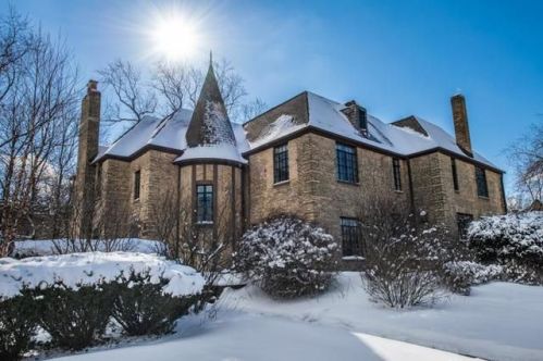 1414 Sheridan Rd, Waukegan, IL 60085-2108