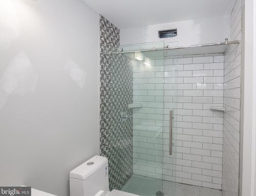 2122 2nd St, Philadelphia PA 19147-3802 exterior