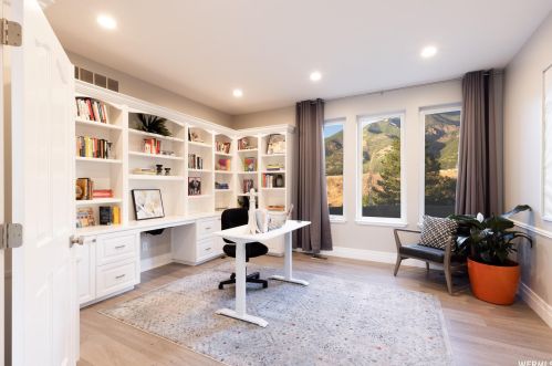 9093 Cyn Gate Cir, Sandy UT 84093-3807 exterior