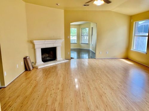 15809 Cadoz Dr, Austin TX  78728-3634 exterior