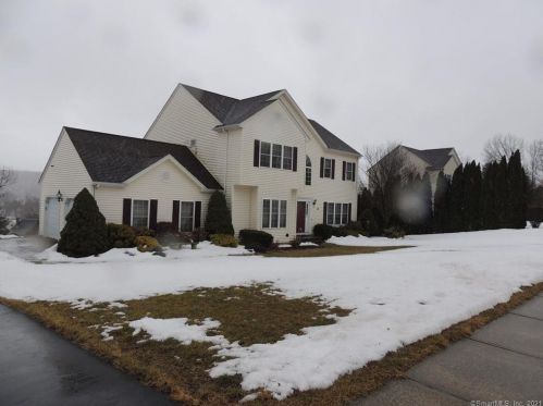 5 Patricks Ct, Wallingford CT  06492-2691 exterior