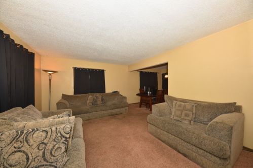 7750 80th St, Milwaukee, WI 53223-3835