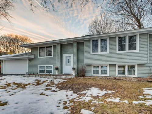 2953 Howard St, Saint Paul MN 55109-1429 exterior