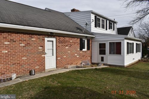 471 Grant Dr, Hanover PA 17331-1431 exterior