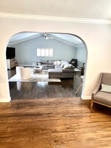 2148 Victoria Dr, Fullerton CA 92831-2134 exterior