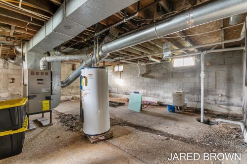 3650 Dangl Rd, Meskegon MI 49444-9715 exterior