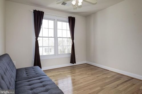 204 Deep Trail Ln, Rockville MD  20850-7753 exterior