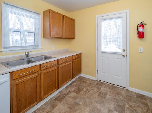 2930 Courtlandt Ave, Kalamazoo MI  49004-1626 exterior