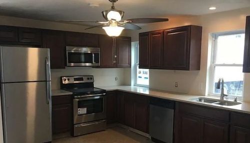 7 Angell Ave, Providence, RI 02911-1701