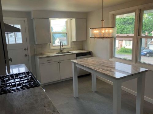 1886 Anderson Ave, Moon Twp PA  15108-3004 exterior