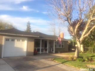 725 Olive Ave, Turlock CA  95380-4016 exterior