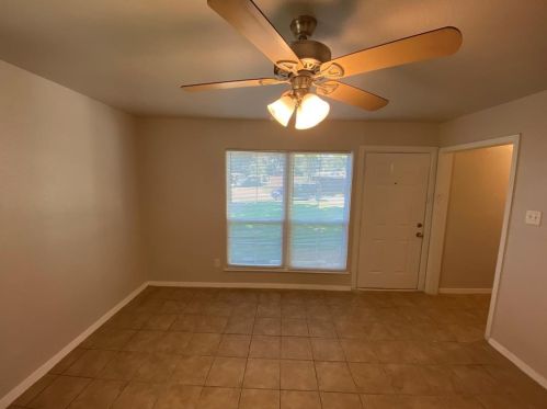 12454 Hallum St, Dallas TX  75243-1828 exterior