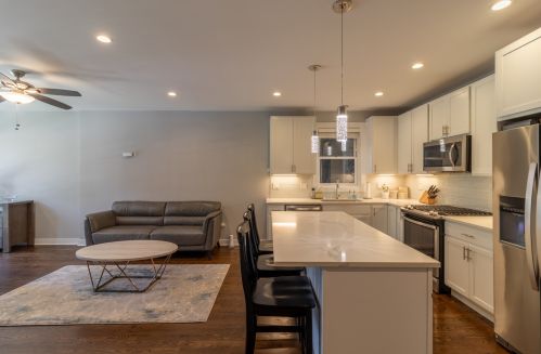 1447 65th Pl, Chicago, IL 60637-4402