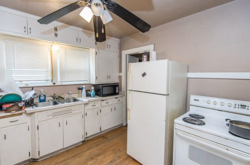 2872 56, Milwaukee WI 53210-1525 exterior