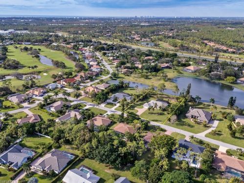 1940 Empress Ct, Naples FL 34110-8141 exterior