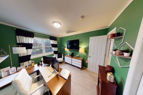 221 Atlantic St, Central Islip NY 11722-3223 exterior