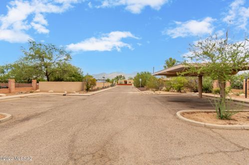 6050 2nd St, Tucson AZ  85711-1661 exterior