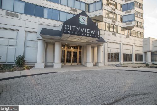 2001 Hamilton St, Philadelphia PA  19130-4298 exterior