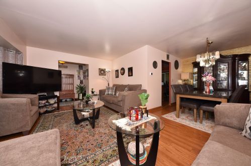 11014 Derby Ave, Milwaukee WI 53225-4452 exterior