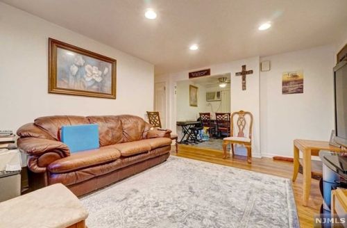 450 Kipp Ave, Hasbrouck Heights NJ 07604-1217 exterior