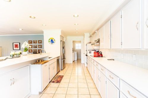 14140 Edgecrest Dr, Dallas TX 75254-2803 exterior