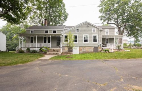 123 Skokorat St, Seymour, CT 06483-3044