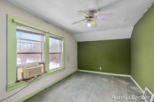 1711 Fulton St, Grand Rapids MI 49506-1814 exterior