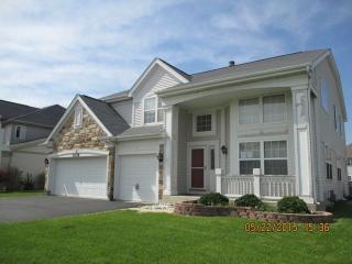 1638 Montclair Dr, Hoffman Estates, IL 60123-8832