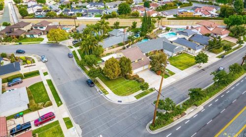 1871 Bryan Ave, Tustin CA 92780-4703 exterior