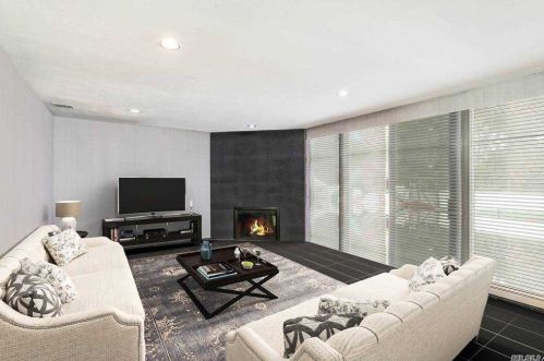 50 Annandale Rd, Commack NY 11725-1746 exterior