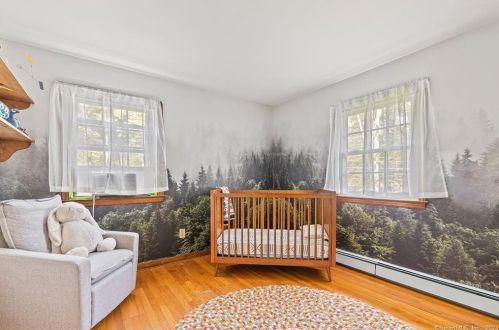 1 Hidden Lk Ct, Ridgefield CT 06877-2310 exterior