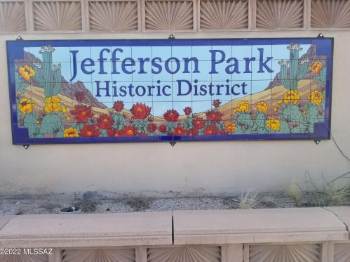 1723 Linden St, Tucson AZ 85705-8935 exterior